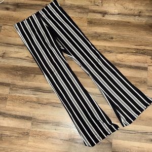 Women’s Black and White striped leggings